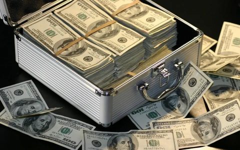 讲解四个可以实现年赚百万的项目