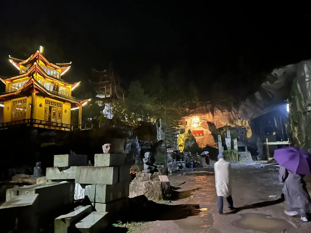 上山三天，差点出家