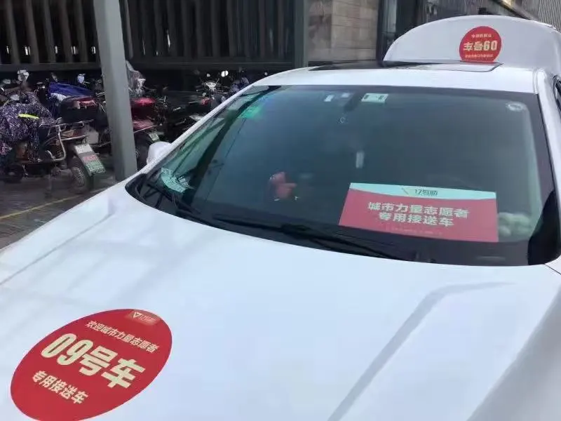 两大万人AI社群互怼，付费社群真不是个好生意！