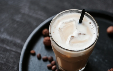 AI，给我点了一杯免费的奶茶