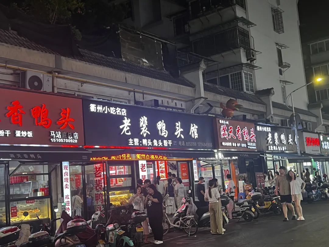 去了一趟庐山，才发现被李白忽悠了