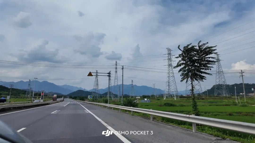 去了一趟庐山，才发现被李白忽悠了